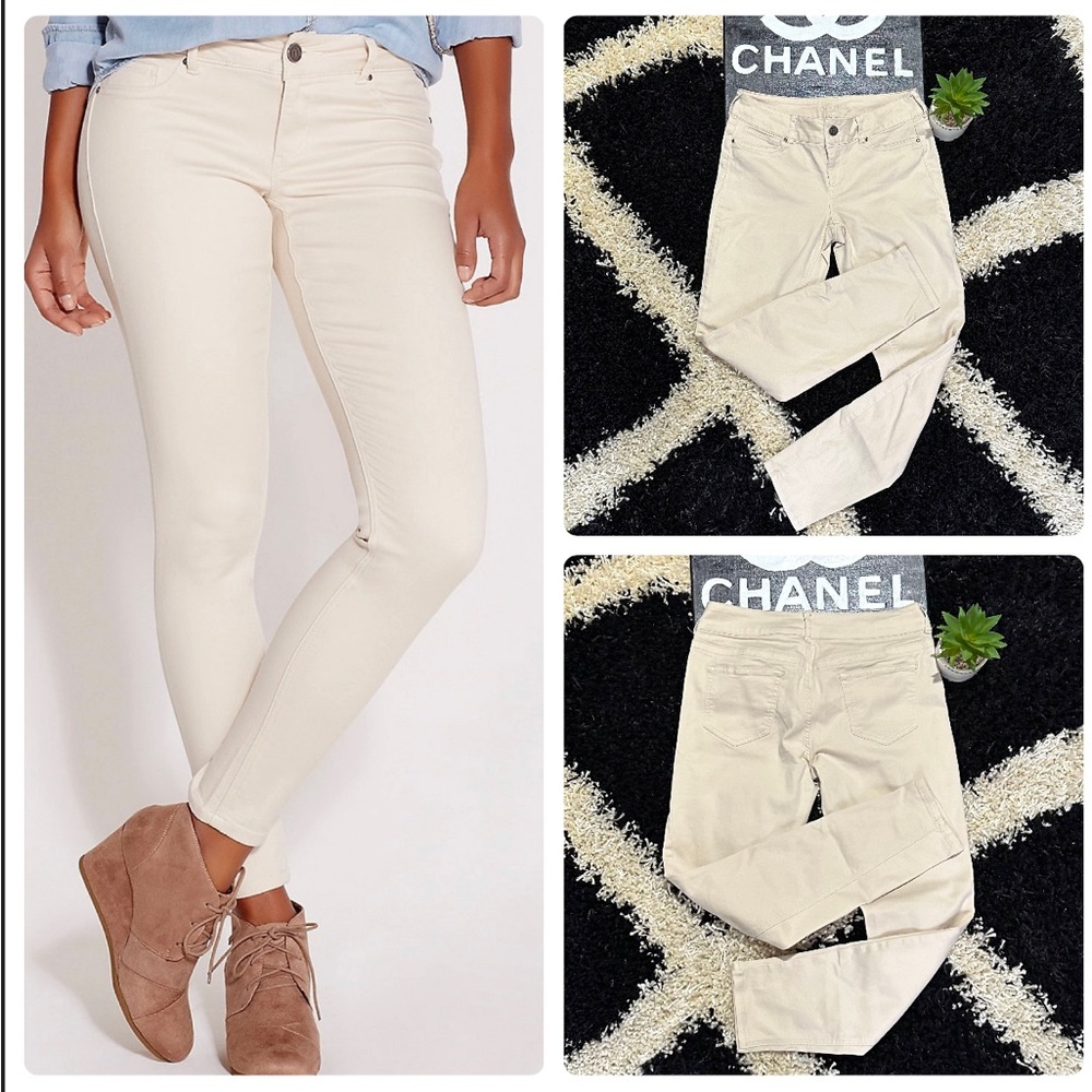 Woman’s Sz M-R Maurice’s brand $13 🔥